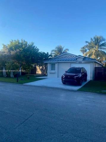 8629 SW 207th Terrace Cutler Bay FL 33189