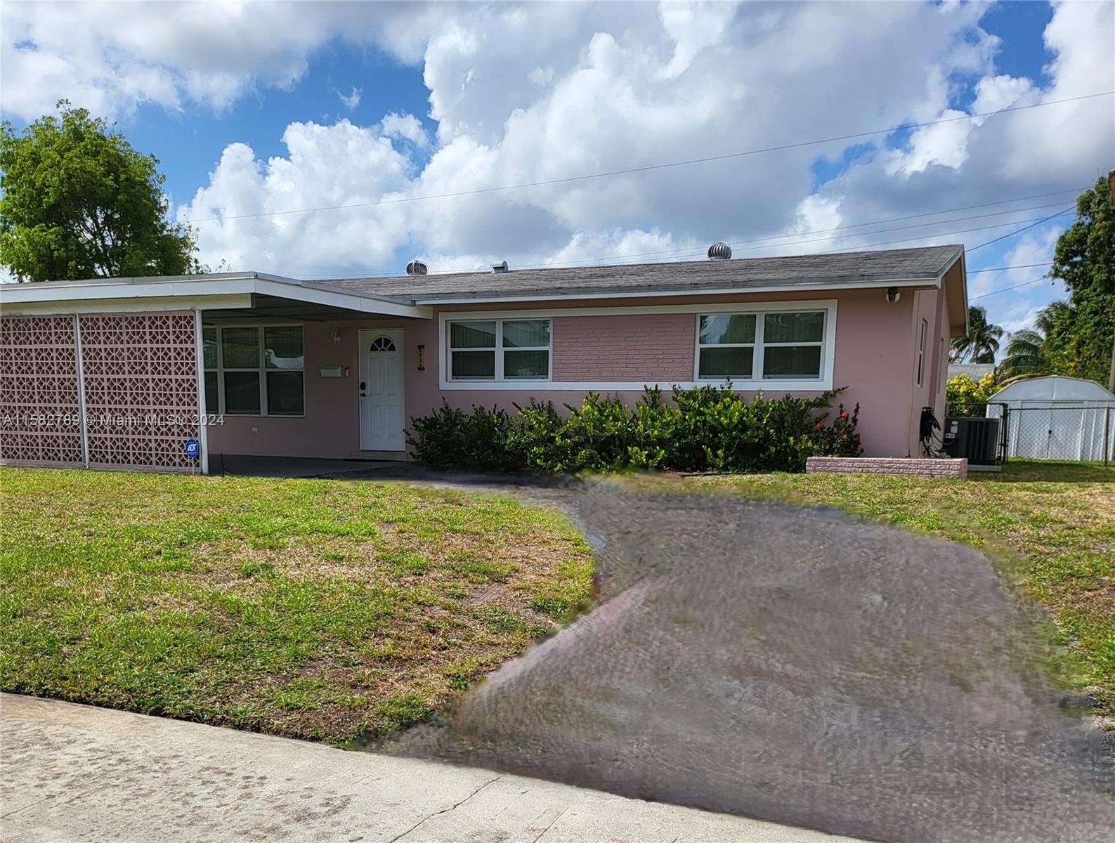 6931 SW 4th Street Pembroke Pines FL 33023