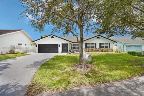 14650 SW 141st Place Miami FL 33186