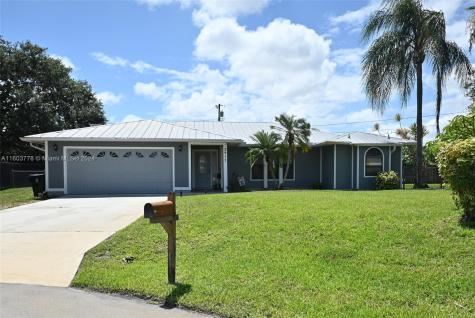 2617 SW Elrod Court Port St. Lucie FL 34953