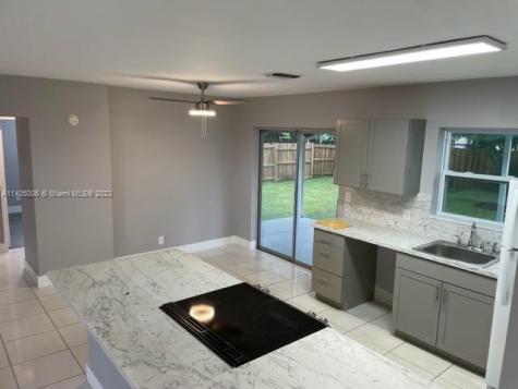 6920 SW 10th Court Pembroke Pines FL 33023