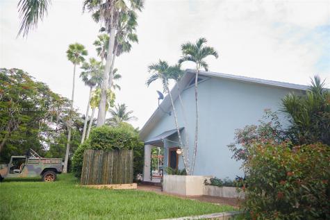 10800 SW 93rd Street Miami FL 33176