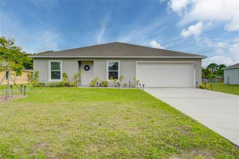 2925 SW Skyline Street Port St. Lucie FL 34953