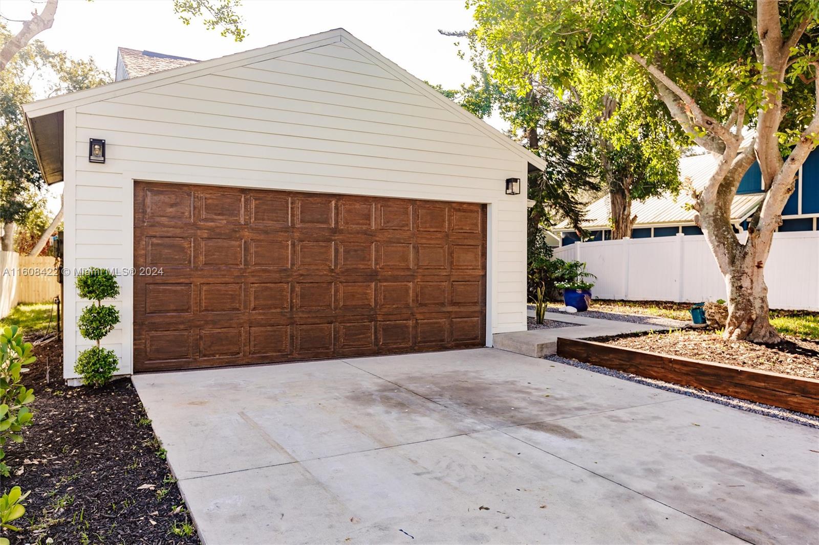 5175 Moeller Avenue Sarasota FL 34233