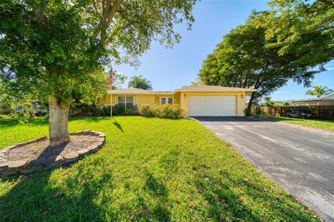 8600 SW 179th Street Palmetto Bay FL 33157