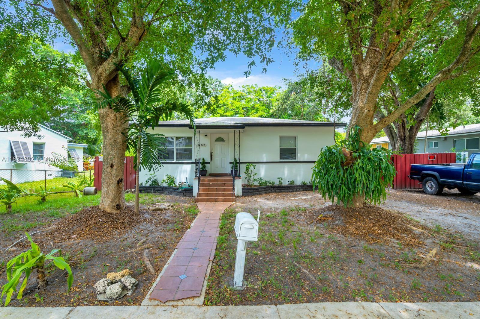 12325 NE 11th Place North Miami FL 33161