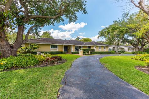 14902 SW 74th Place Palmetto Bay FL 33158