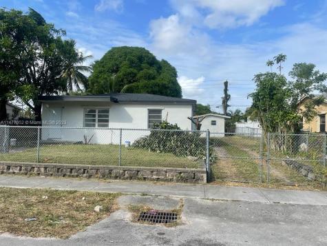 3901 SW 27th Street West Park FL 33023