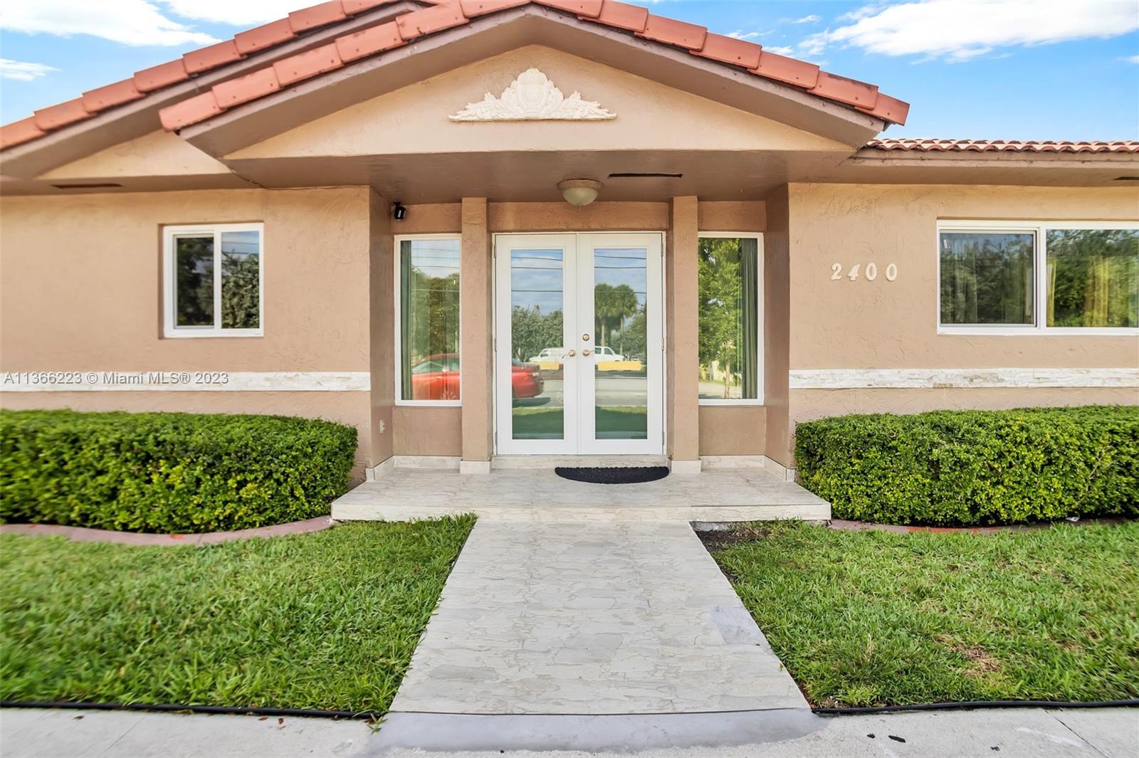 2400 W 70th Place Hialeah FL 33016