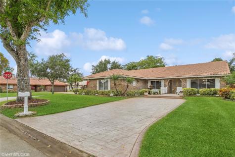 838 NW 107th Lane Coral Springs FL 33071
