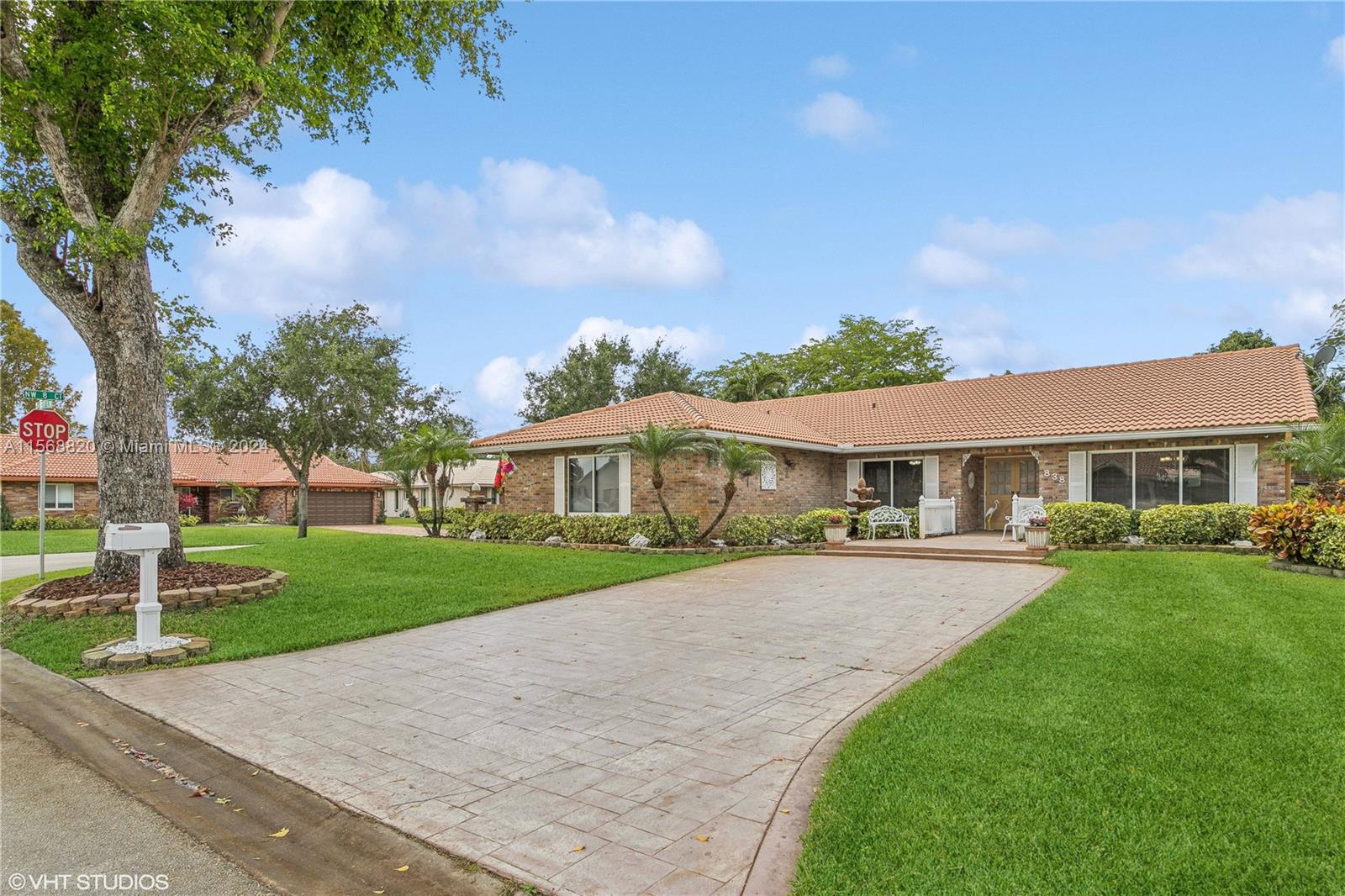 838 NW 107th Lane Coral Springs FL 33071