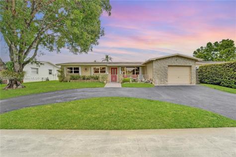 1610 NW 122nd Avenue Pembroke Pines FL 33026
