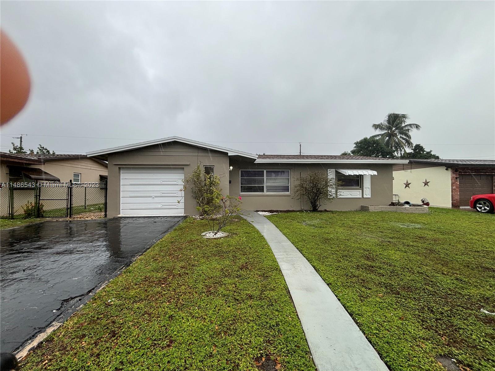 1111 N 76th Terrace Hollywood FL 33024