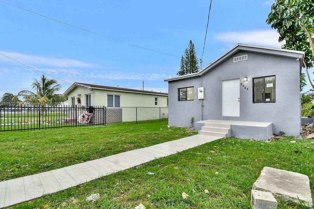 2228 NW 51st Street Miami FL 33142