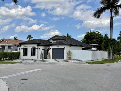 1005 NW 129th Place Miami FL 33182