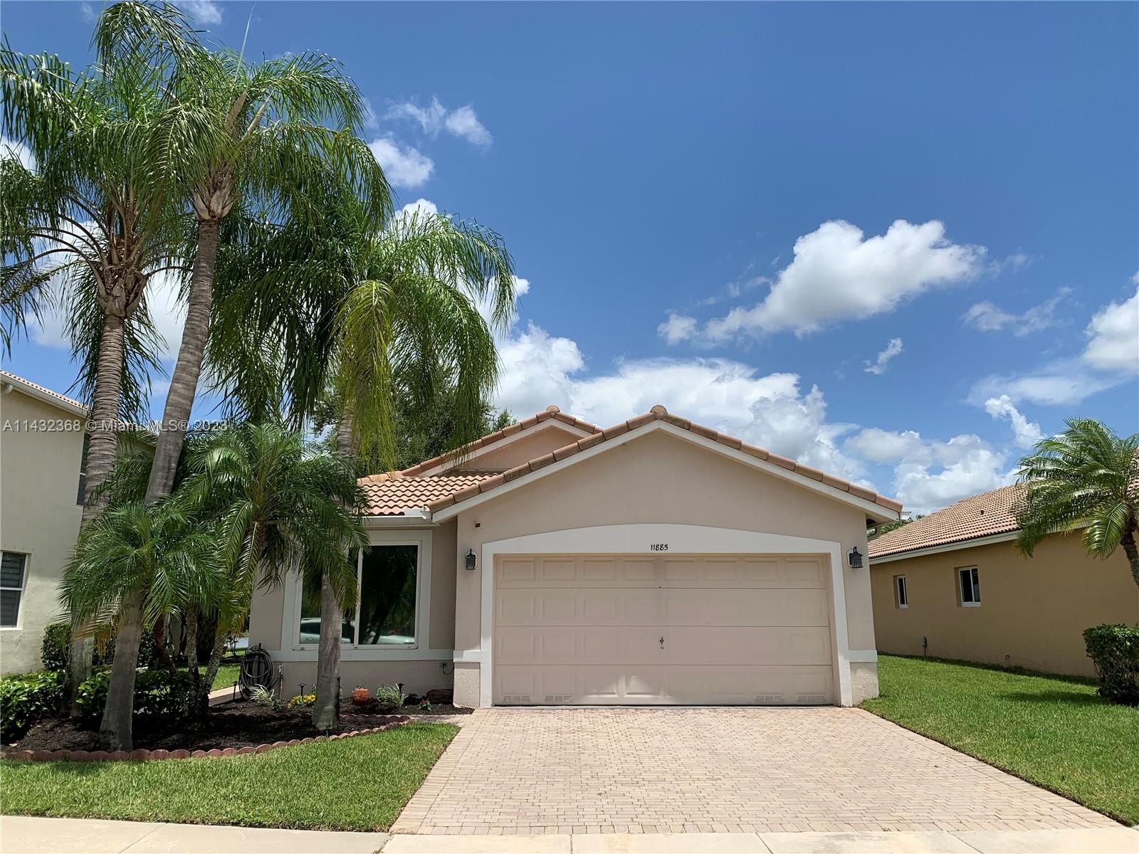 11885 SW 7th Street Pembroke Pines FL 33025