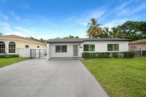 4025 SW 26th Street West Park FL 33023