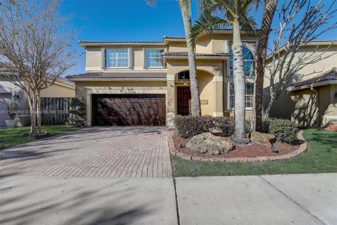 16409 Sapphire Place Weston FL 33331