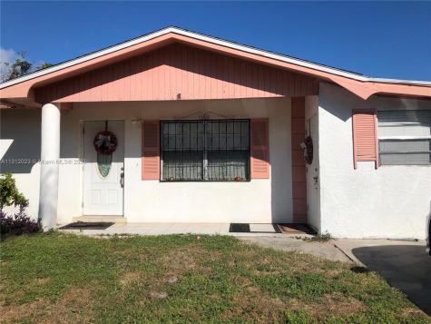2108 San Diego Avenue Fort Pierce FL 34946