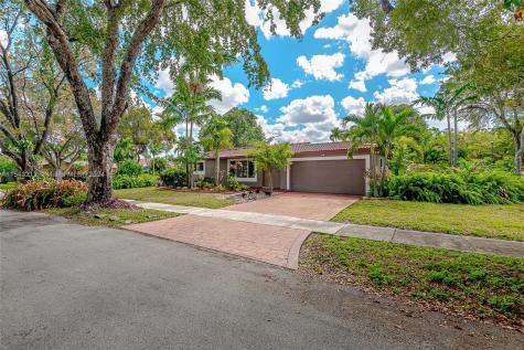 6650 Harris Terrace Miami Lakes FL 33014
