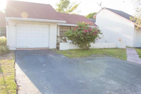 6912 SW 104th Court Miami FL 33173