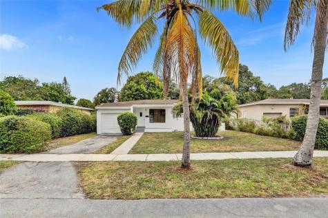 15821 NE 14th Court North Miami Beach FL 33162
