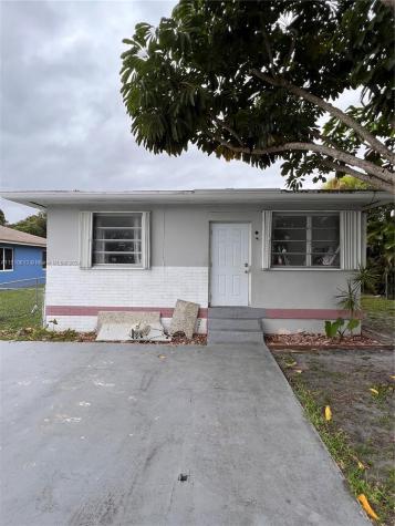 7690 NW 15th Avenue Miami FL 33147