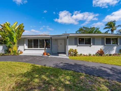 8925 SW 172nd Street Palmetto Bay FL 33157