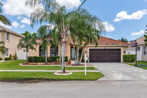 421 SW 178th Way Pembroke Pines FL 33029