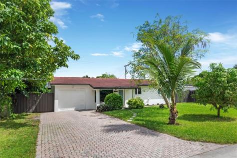 7185 SW 16th Street Pembroke Pines FL 33023