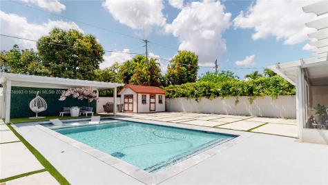 1220 NW 37th Avenue Miami FL 33125