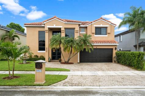 9932 SW 154th Place Miami FL 33196