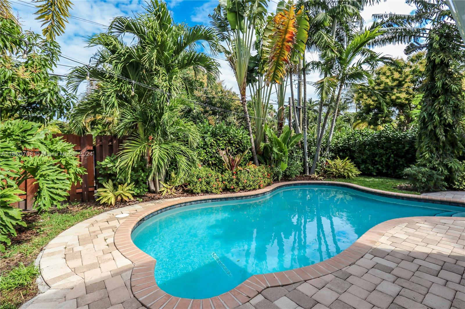 1343 Washington Street Hollywood FL 33019