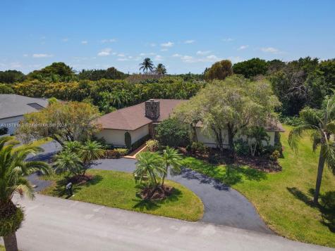 7740 SW 181st Terrace Palmetto Bay FL 33157
