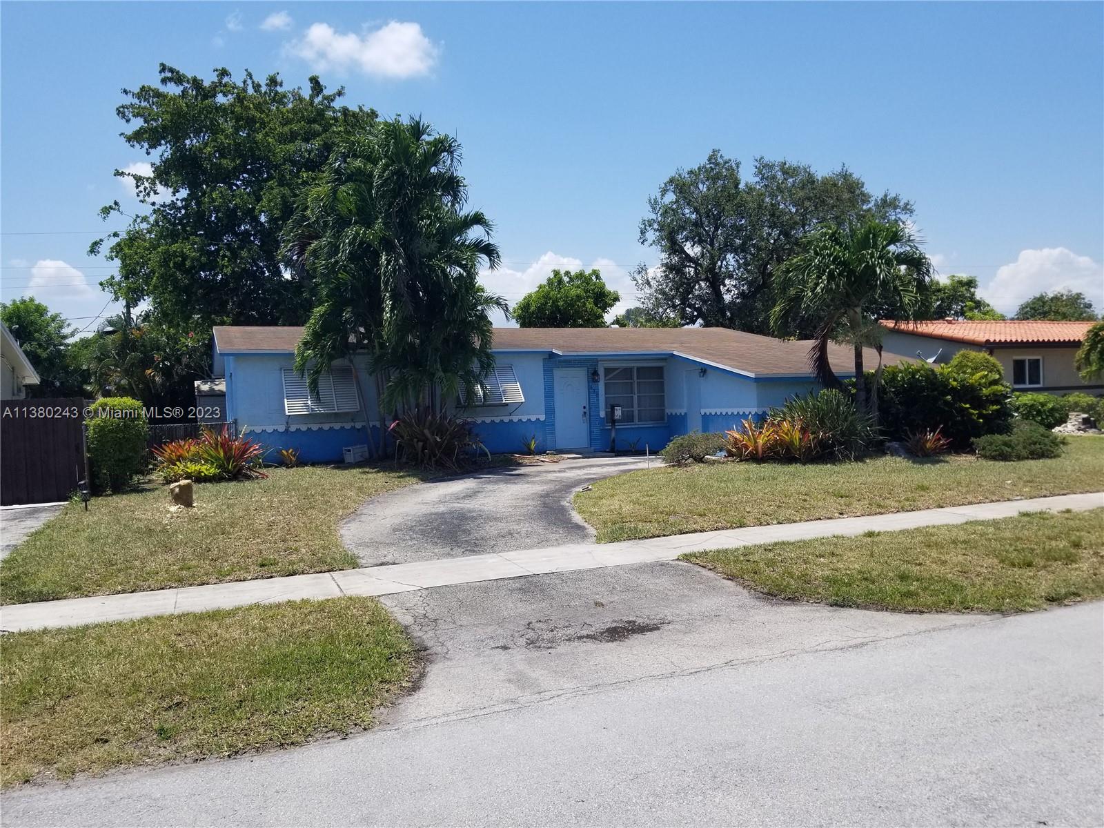 630 SW 68th Terrace Pembroke Pines FL 33023