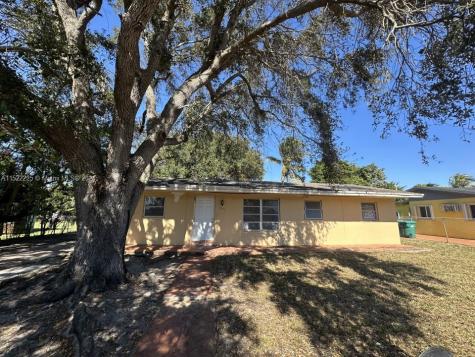 3323 NW 181st Street Miami Gardens FL 33056