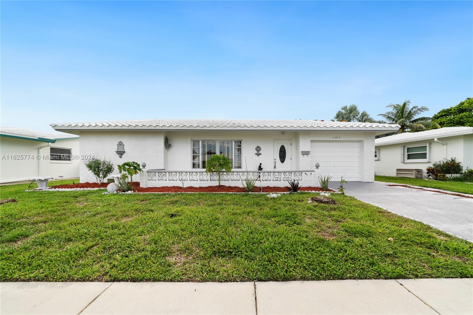 7507 NW 70th Avenue Tamarac FL 33321