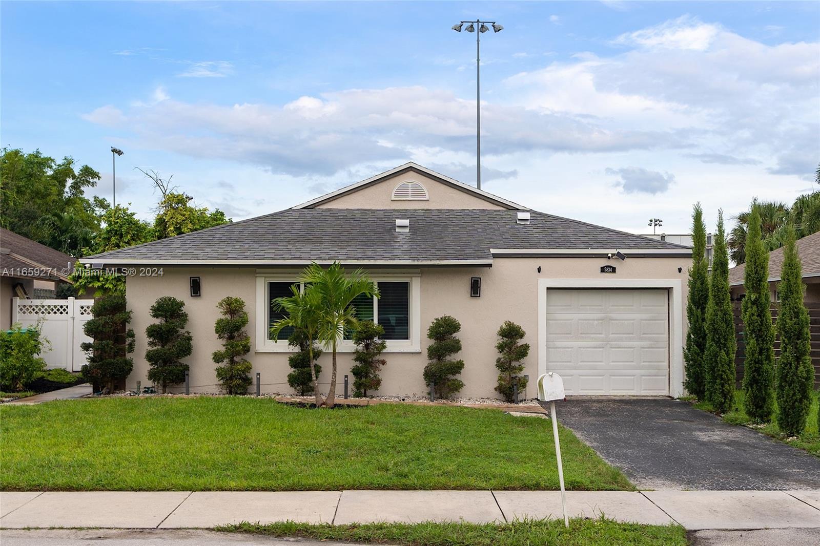 5834 SW 97th Terrace Cooper City FL 33328
