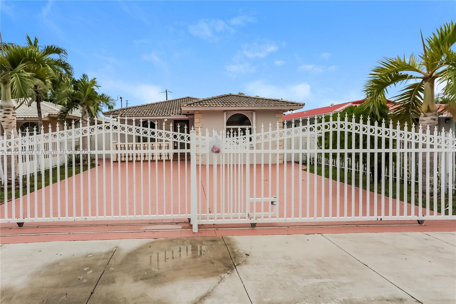 6746 SW 15th Street Miami FL 33144