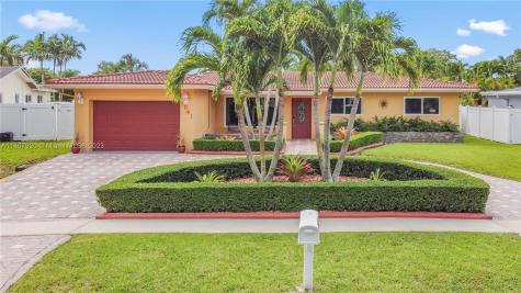 1641 NW 115th Avenue Pembroke Pines FL 33026