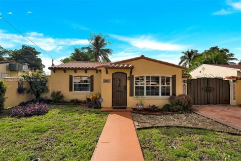 2538 Liberty Street Hollywood FL 33020