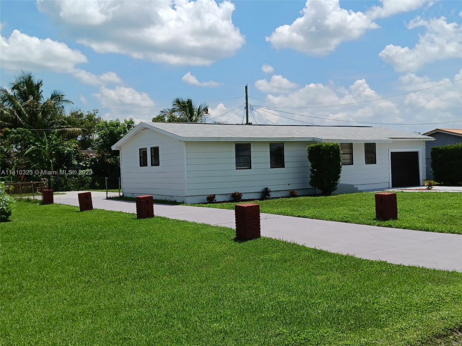 1028 Kentucky Avenue Clewiston FL 33440