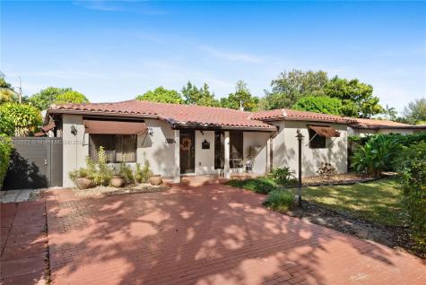 6457 SW 15th Street West Miami FL 33144