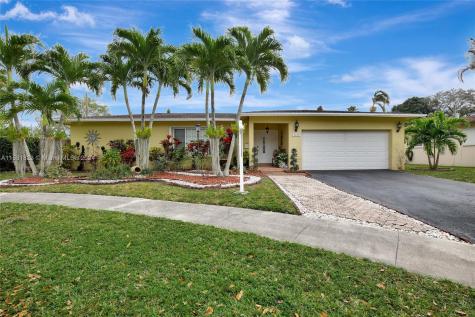 5220 SW 8th Street Plantation FL 33317