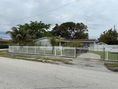 4351 NW 185th Street Miami Gardens FL 33055