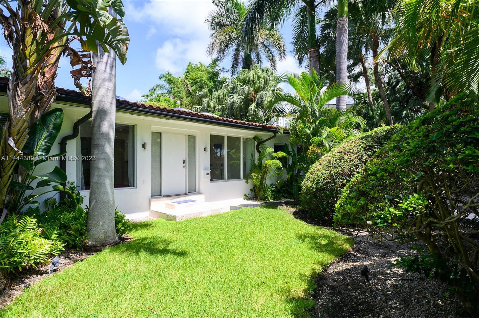 7800 Beachview Drive North Bay Village FL 33141