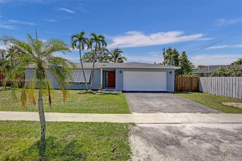 3357 Pinehurst Drive Lake Worth FL 33467