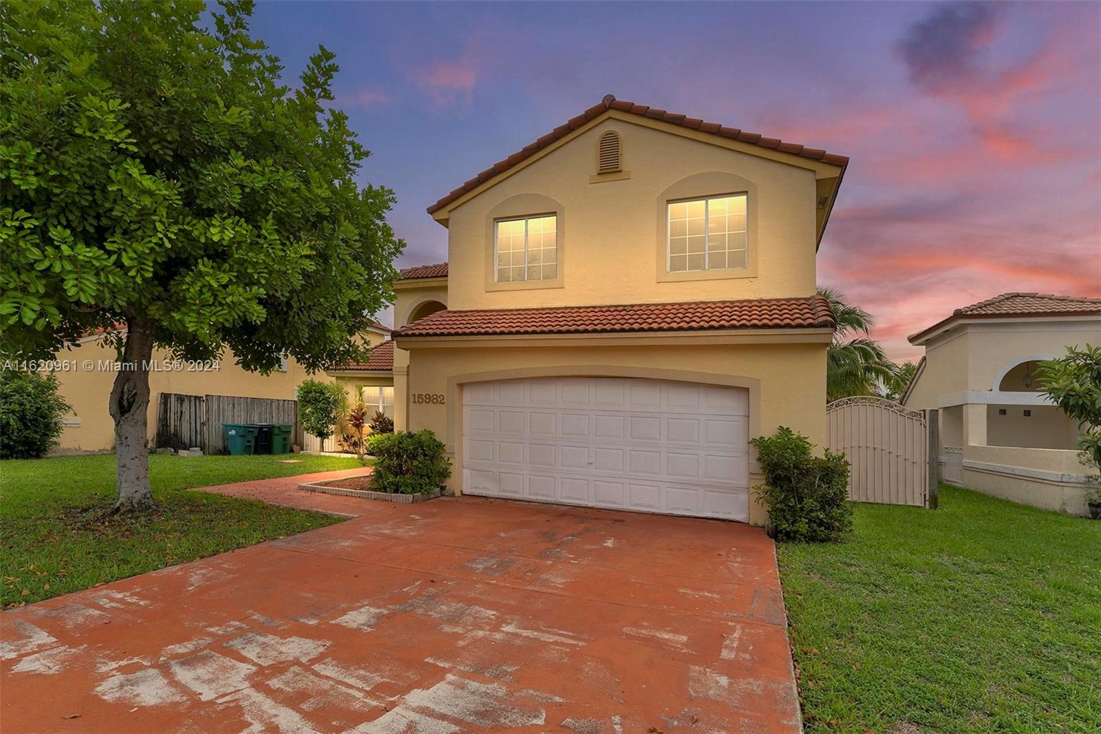 15982 SW 73rd Street Miami FL 33193