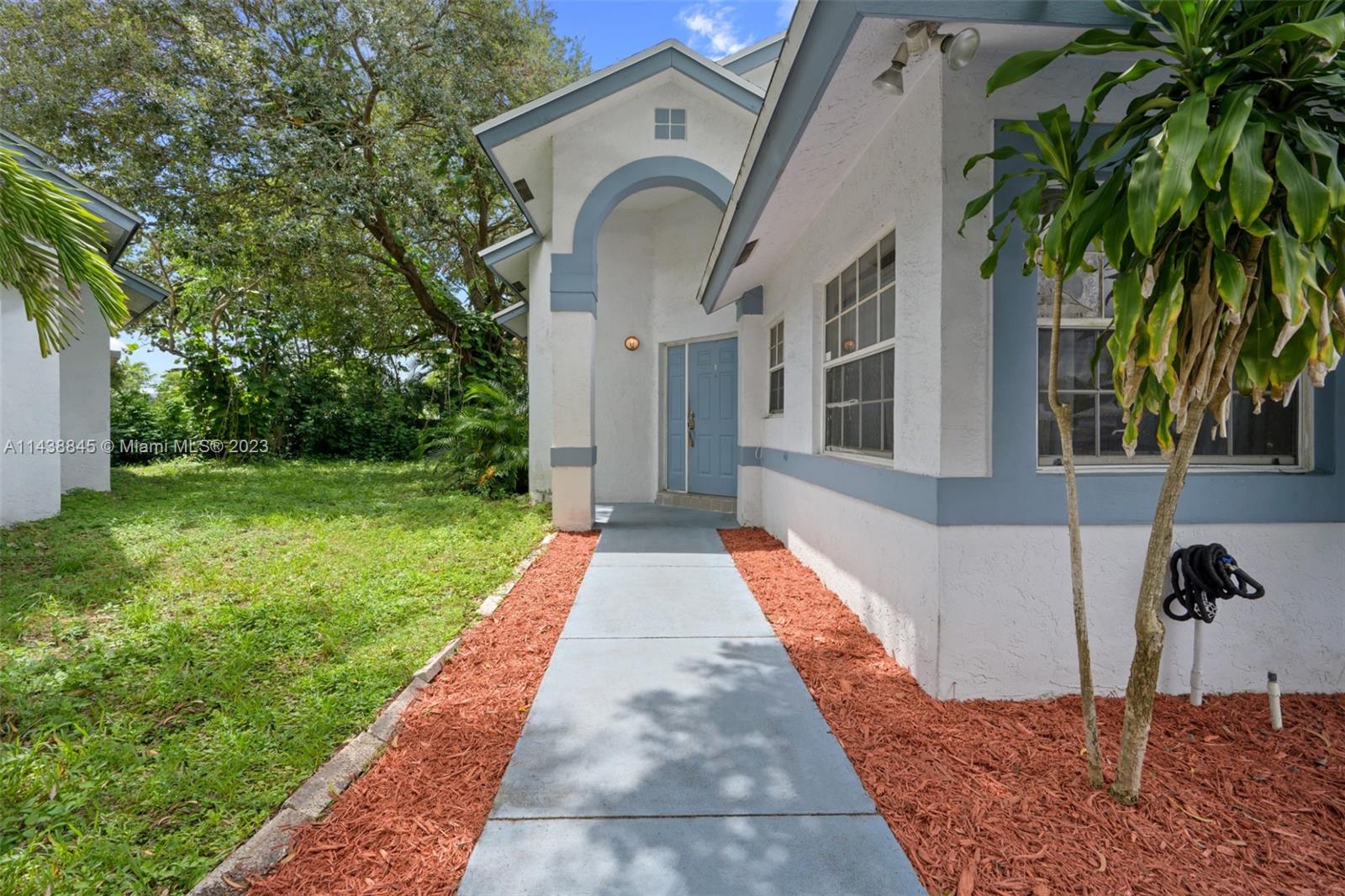 9952 SW 16th Street Pembroke Pines FL 33025