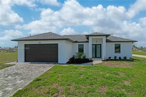 533 NE 15th Terrace Cape Coral FL 33909
